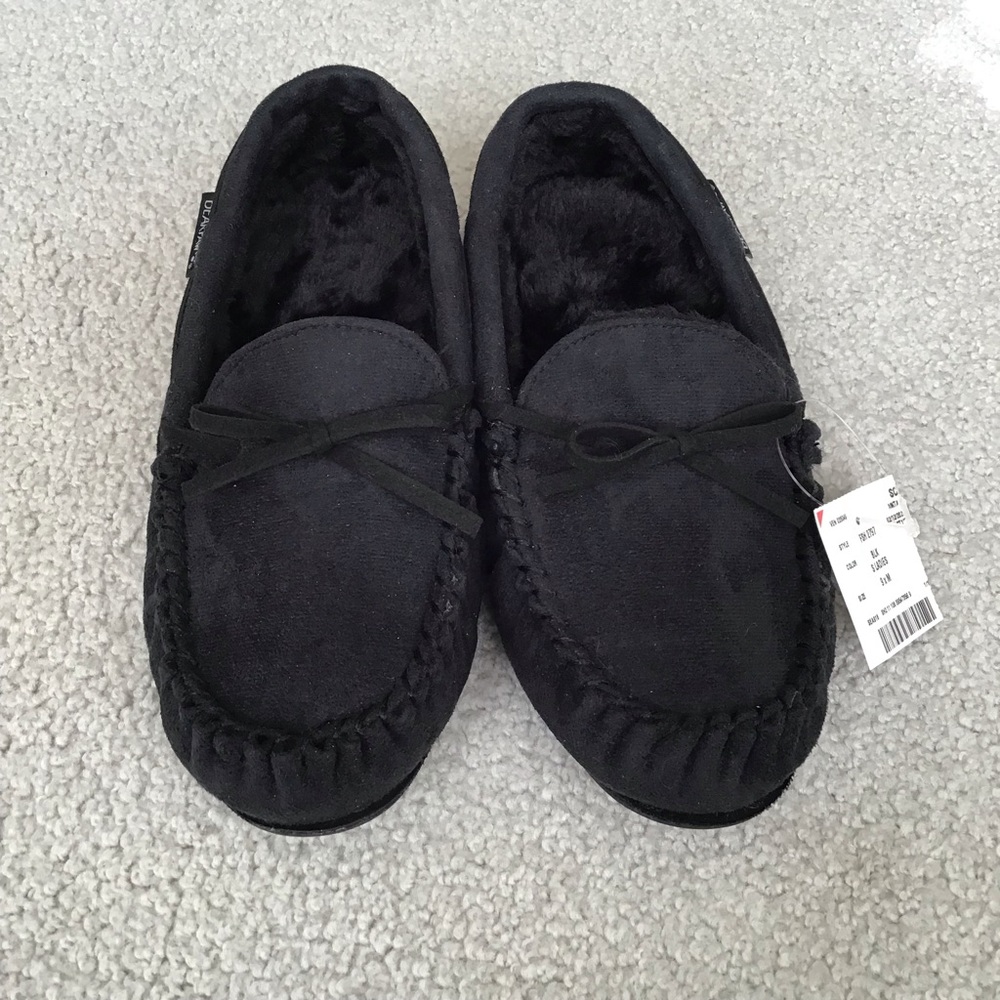 NWT BEARPAW Black Moccasins